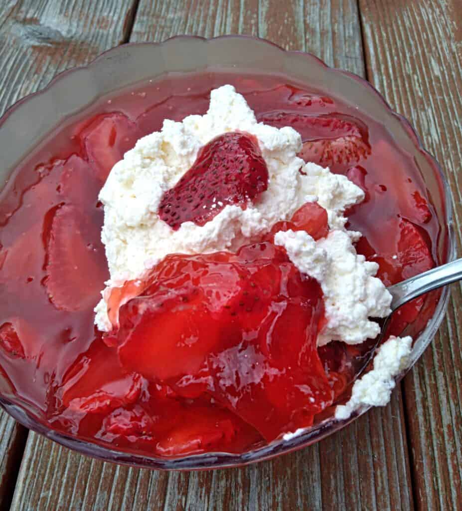 strawberry danish dessert
