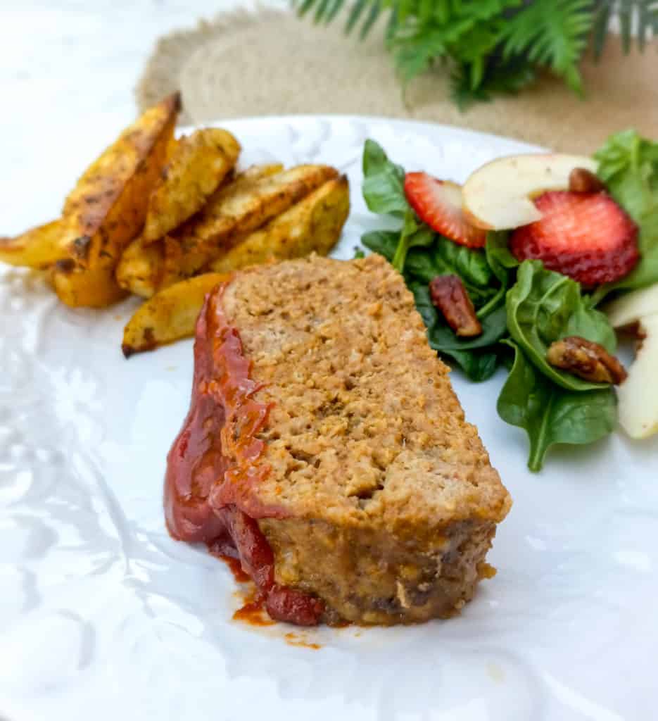 Meatloaf-with-oats-potato-wedges-and-salad