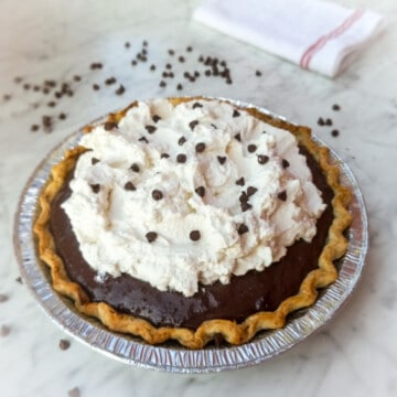 Amish-chocolate-pie-with-whipped-cream