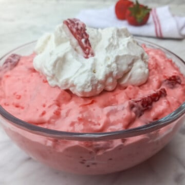 bowl-of-Amish-strawberry-tapioca