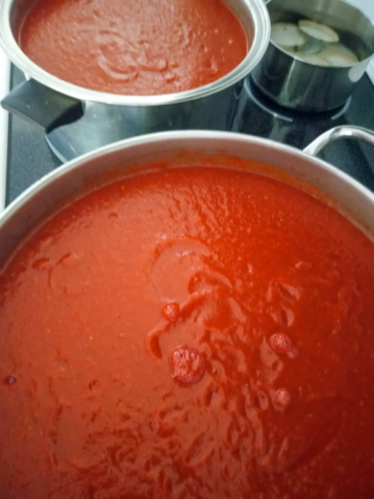 canning big pots of pizza sauce