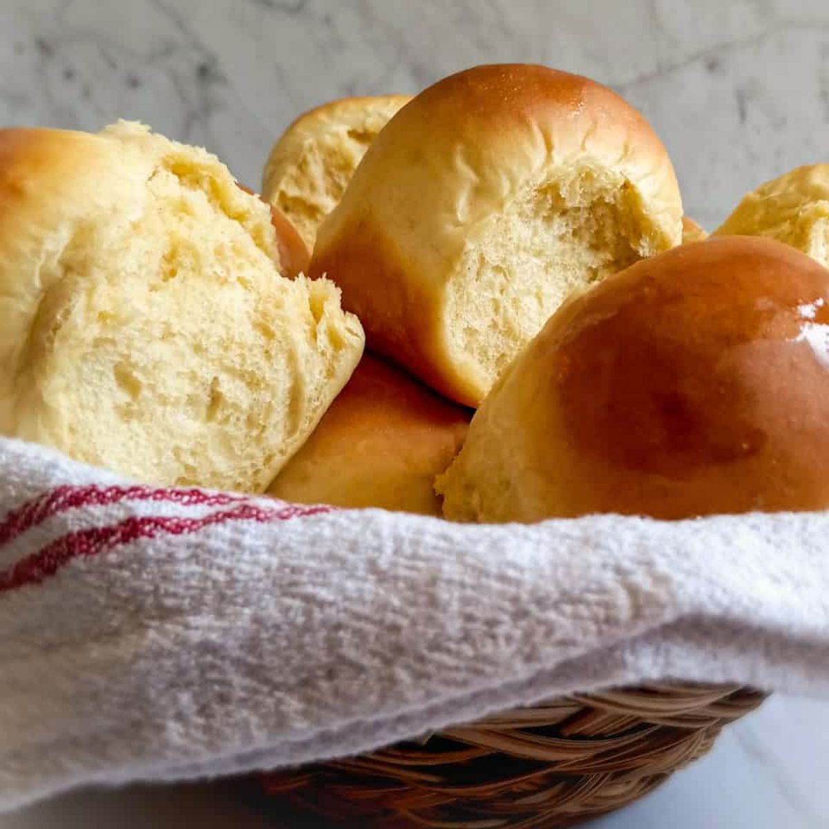 What Is An Amish Luncheon Roll?