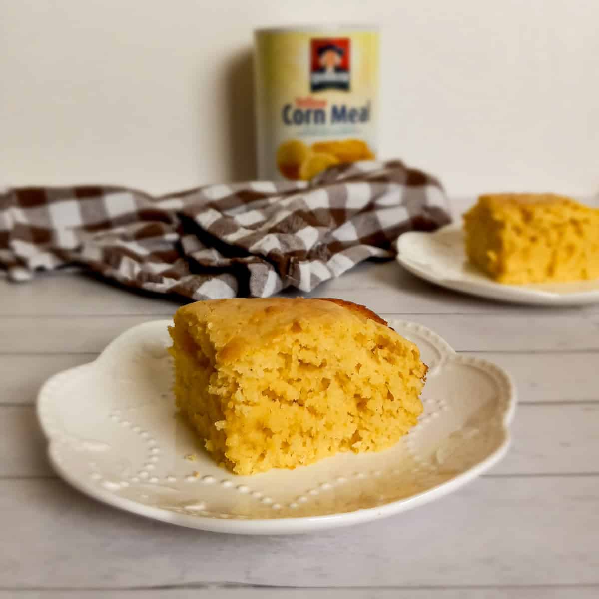 Easy, Moist Amish Cornbread Recipe-image