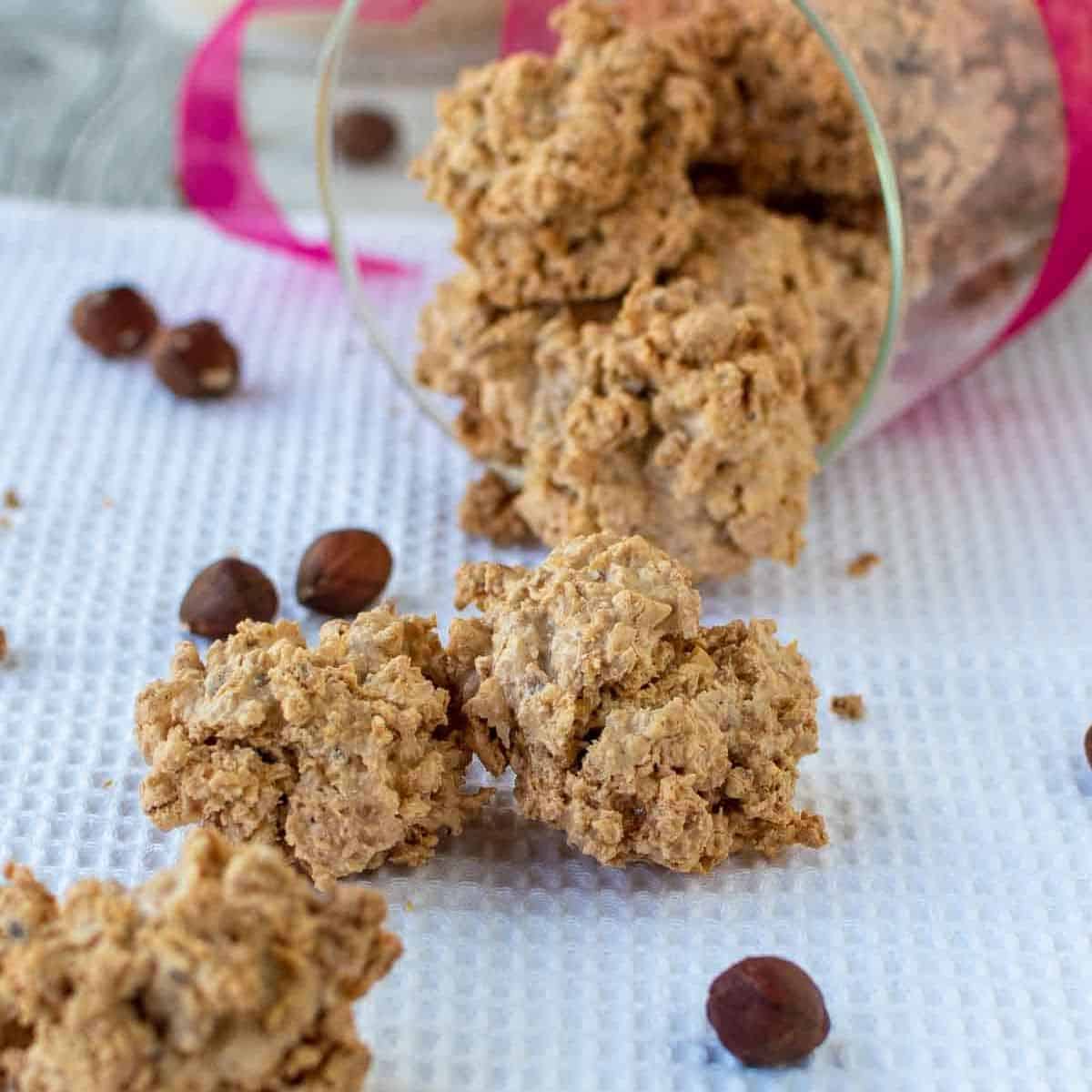 brutti ma buoni meringue cookies.