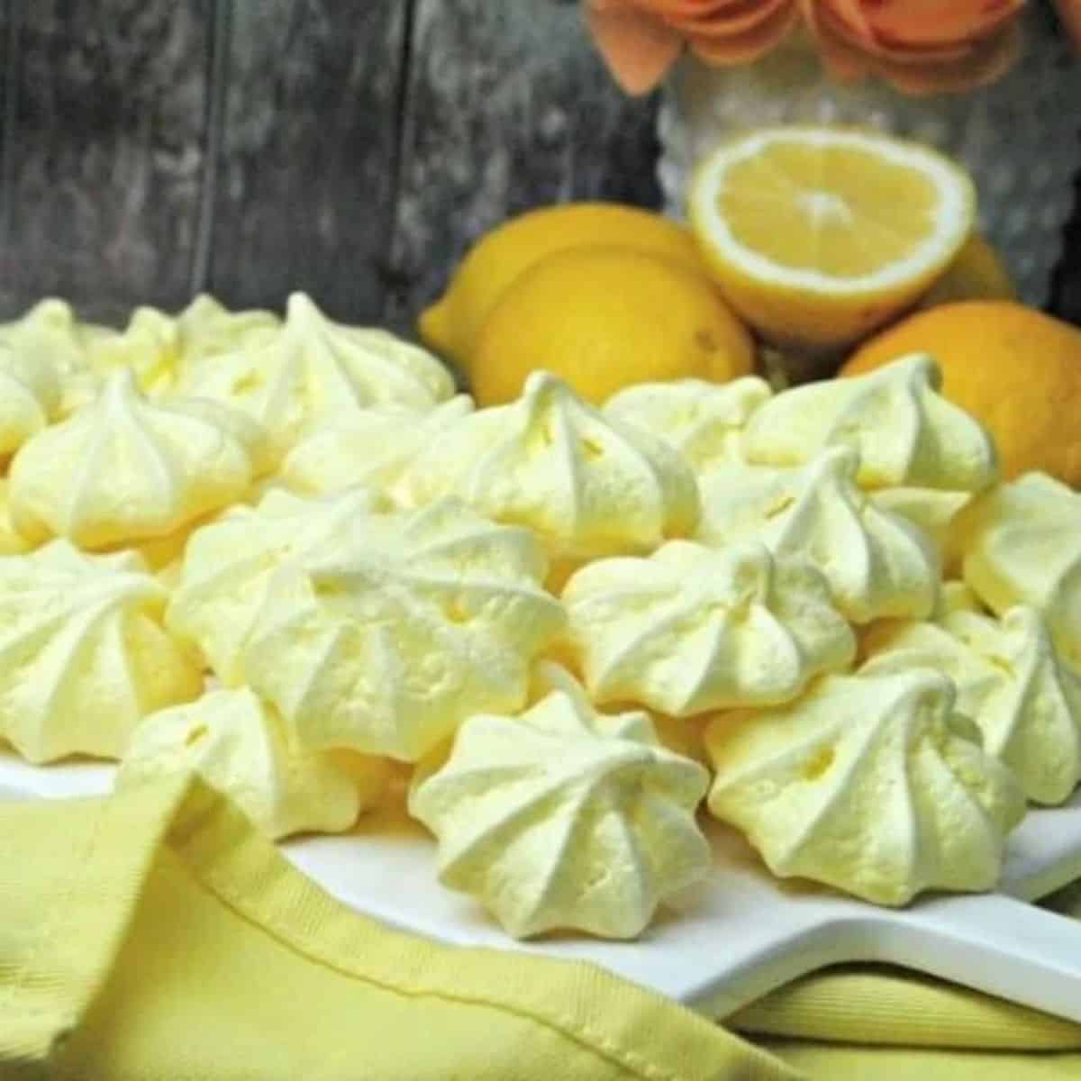 a pile of lemon meringue star cookies.