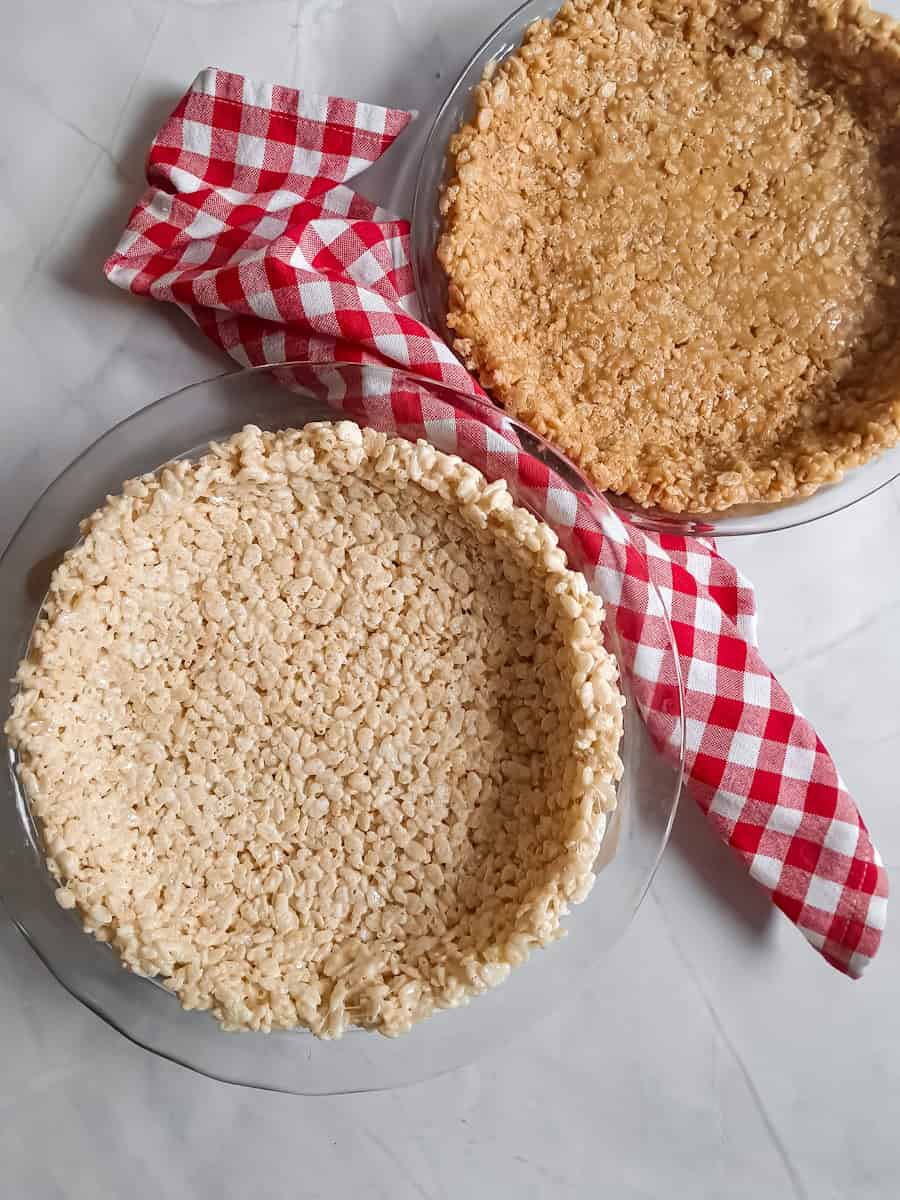 9" pie plate with peanut butter Rice Krispie crust and another one with Rice Krispies marshmallow crust.