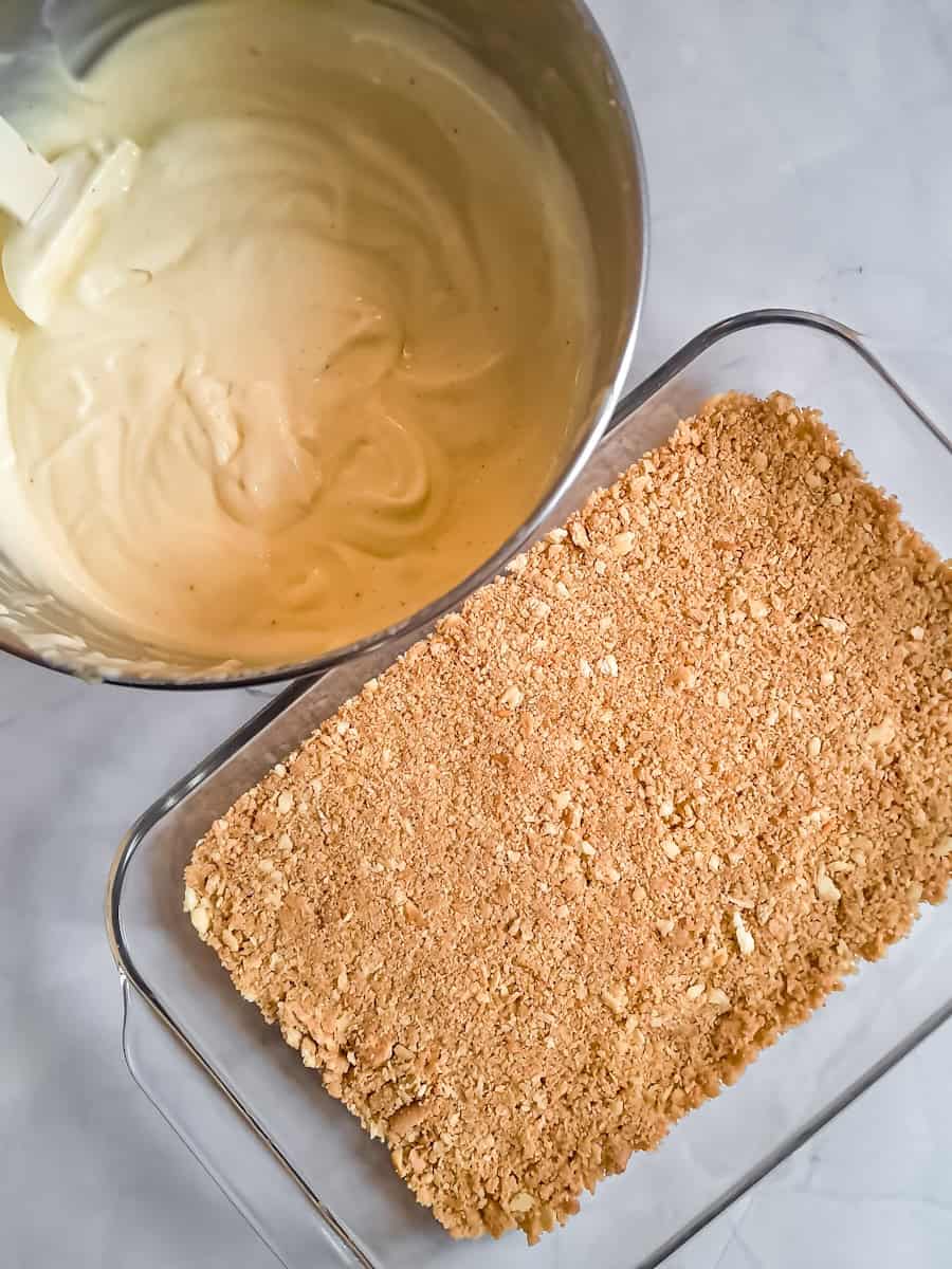 crust in 9x13" pan and pudding mix in bowl.