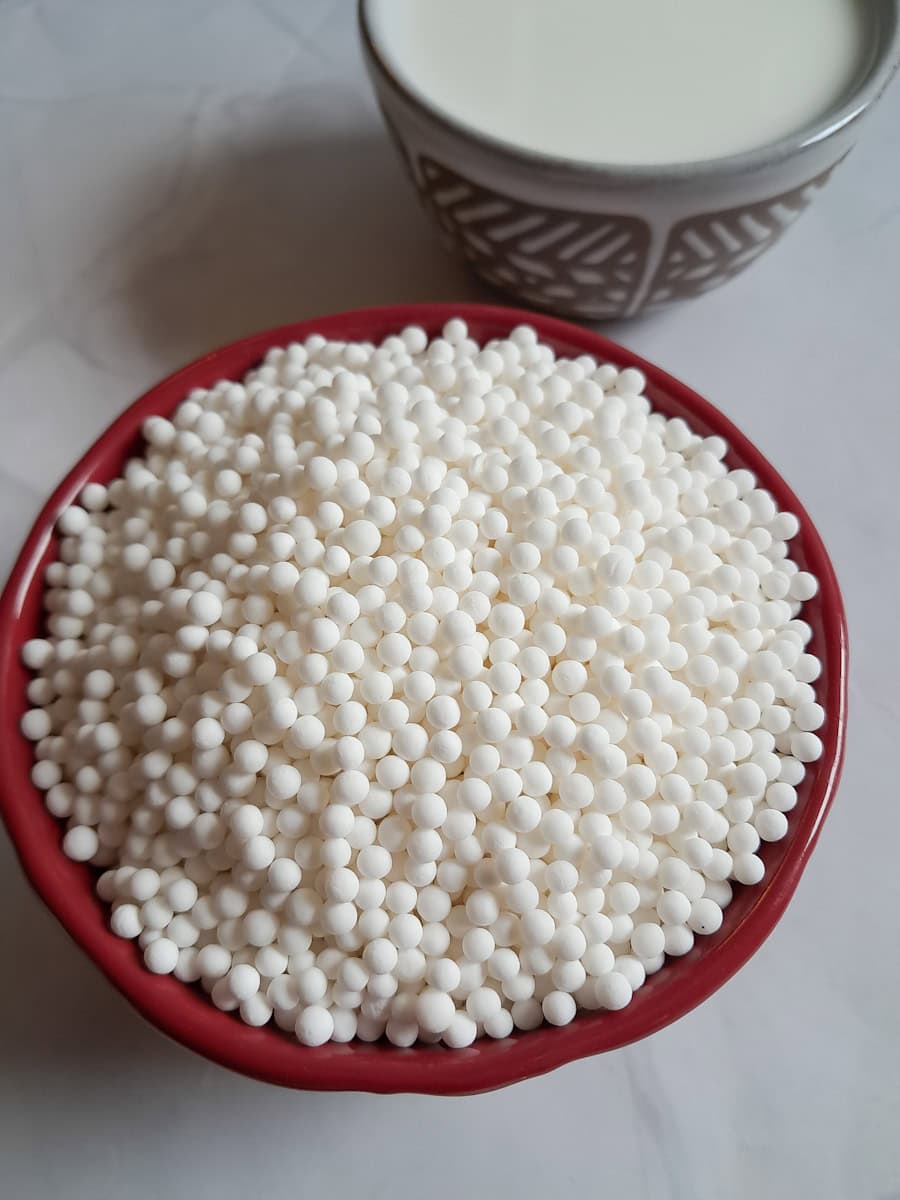 a close-up look at the tapioca pearls.